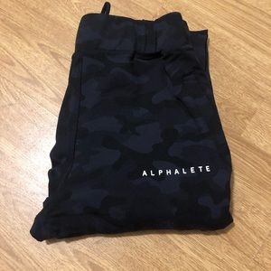 Alphalete men’s Black Camo joggers